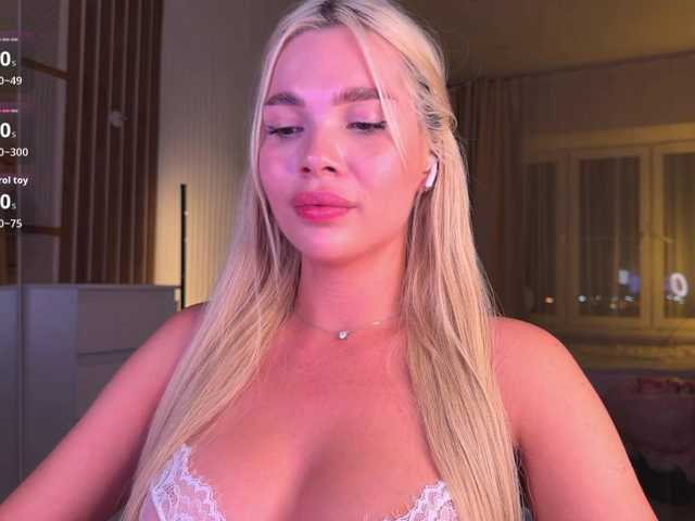 AlexaRayS live cam on BongaCams