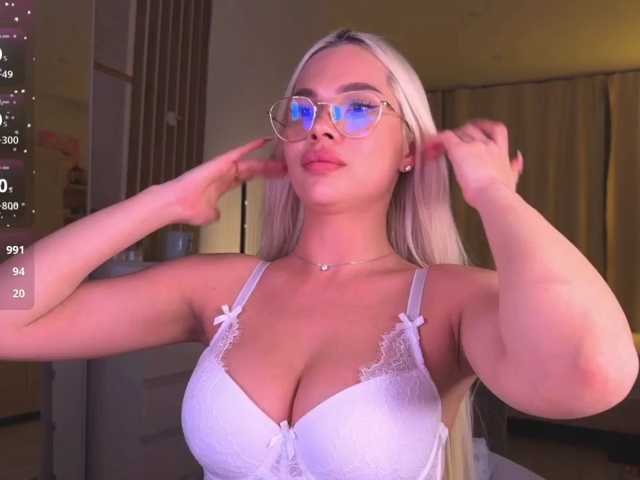 AlexaRayS live cam on BongaCams