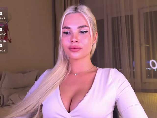 AlexaRayS live cam on BongaCams
