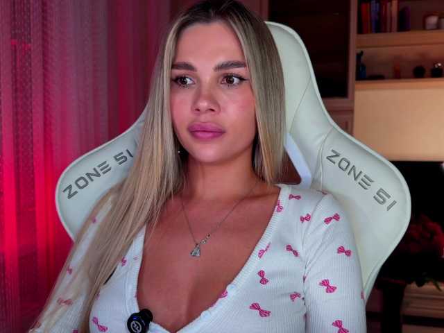 AlexaRayS's BongaCams show and profile