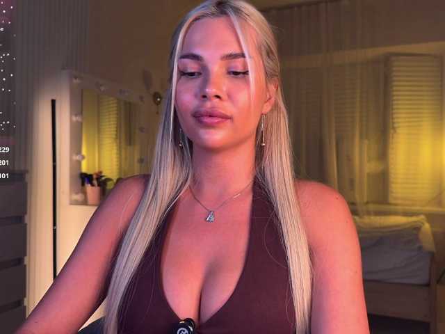 AlexaRayS live cam on BongaCams