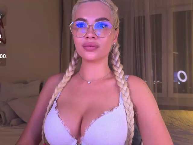 AlexaRayS live cam on BongaCams