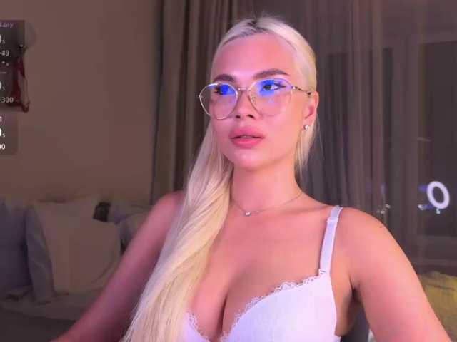 AlexaRayS live cam on BongaCams