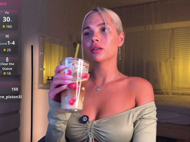 AlexaRayS live cam on BongaCams