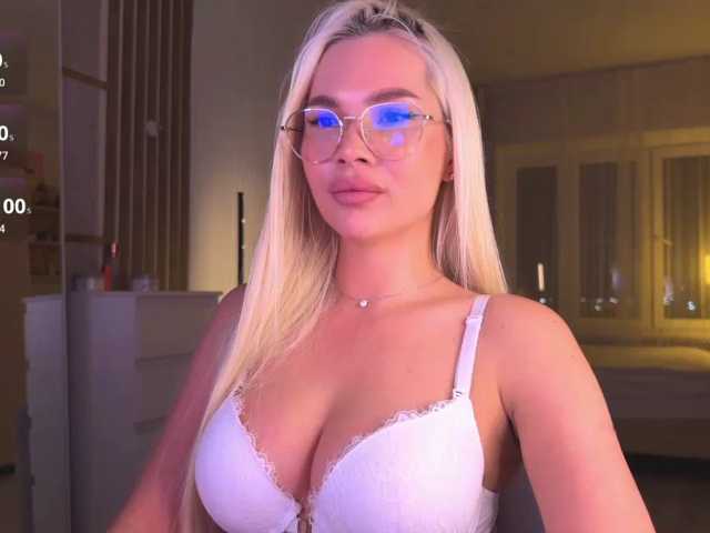 AlexaRayS live cam on BongaCams