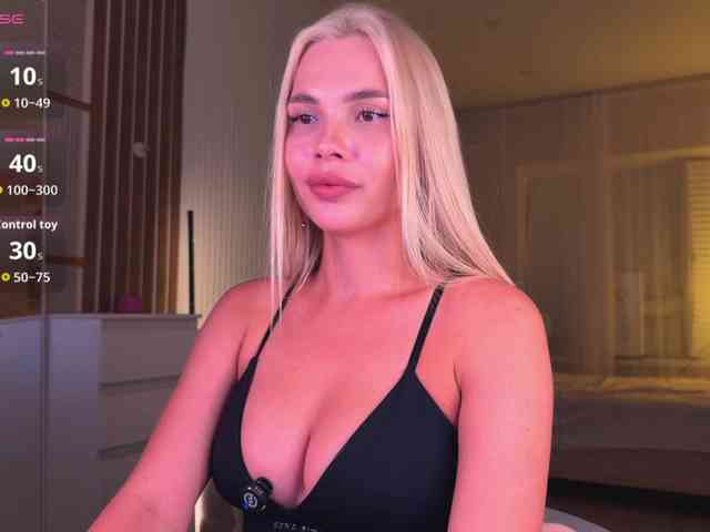 AlexaRayS Live Webcam on BongaCams