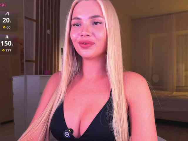 AlexaRayS Live Webcam on BongaCams