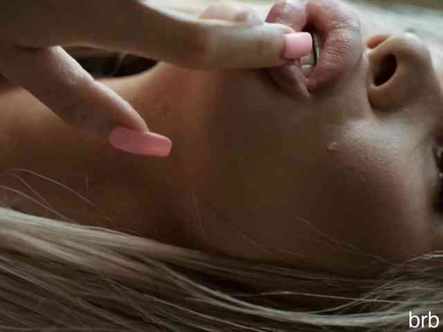 enter chatroom AlexaRayS