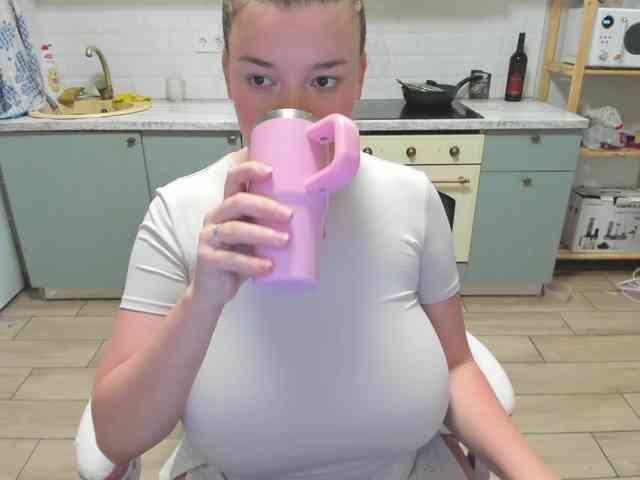 LinaEl23 webcam