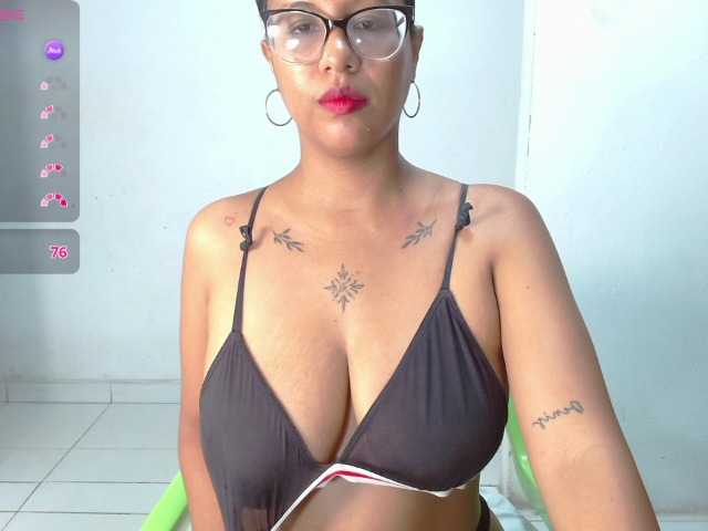 Janicewhore's BongaCams show and profile