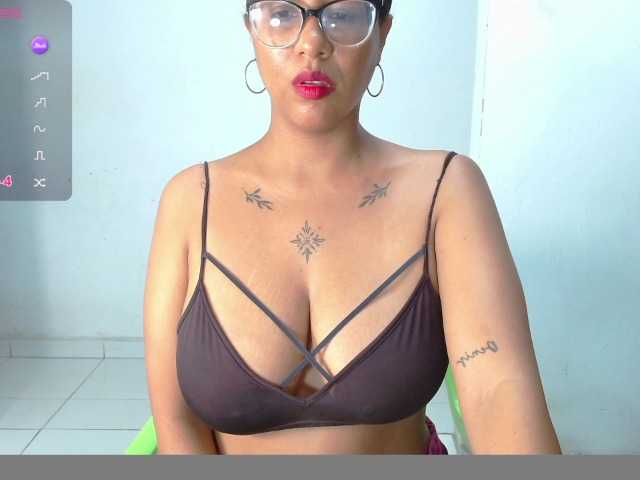 Janicewhore's BongaCams show and profile