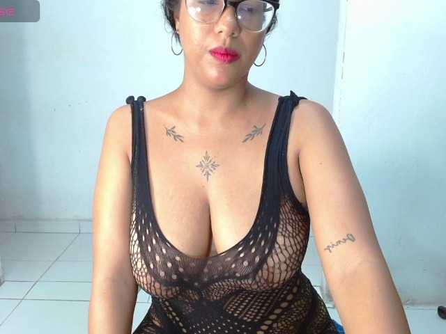 Janicewhore Live Cam and Statistics on UnifiedCams