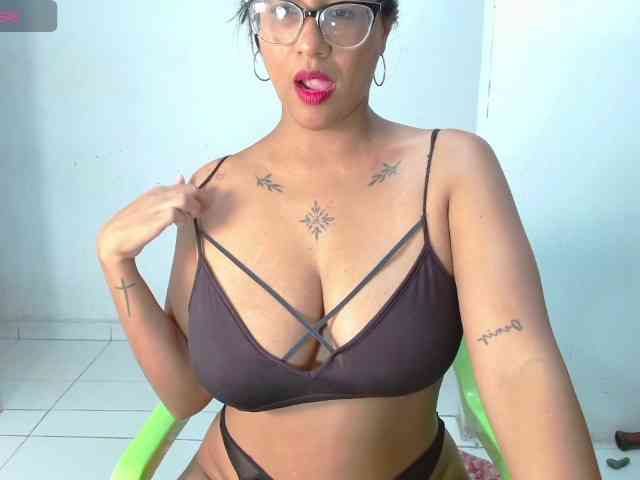 Janicewhore webcam