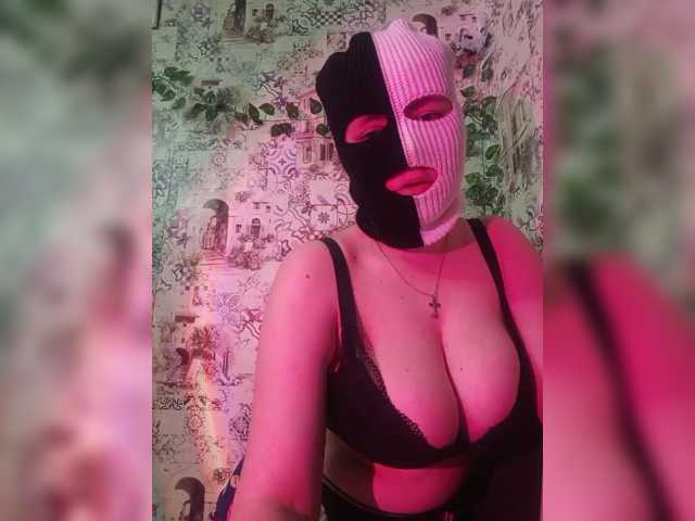 Irinasexxx777 live cam on BongaCams