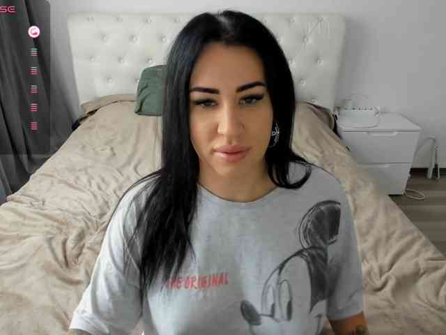 hotmorenaxxx webcam