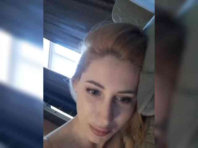 MariLove webcam