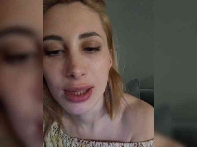 MariLove webcam