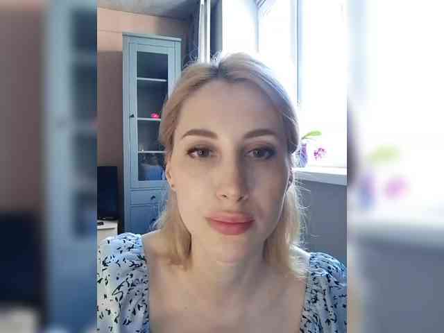 MariLove webcam