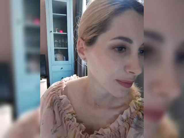 MariLove webcam