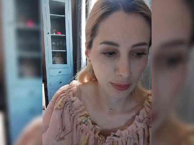 MariLove webcam