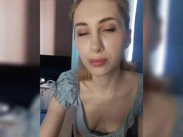 Acest model este live acum. Maria111
