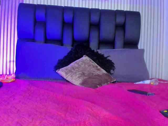 Alisha-Ebonyy webcam