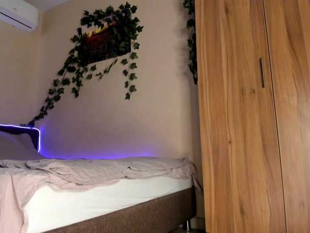 SkyeDavis's BongaCams show and profile