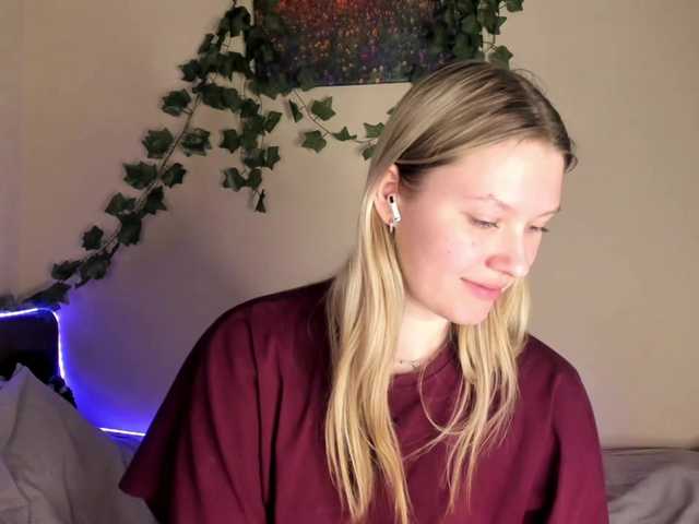 SkyeDavis's BongaCams show and profile