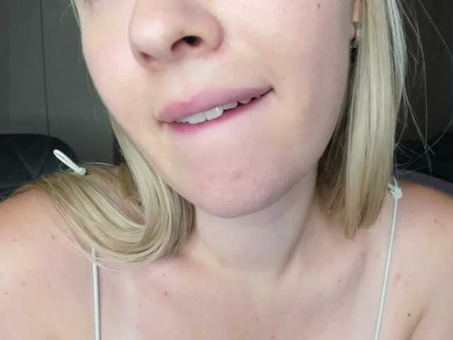 SkyeDavis live cam on BongaCams
