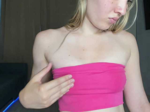 SkyeDavis live cam on BongaCams