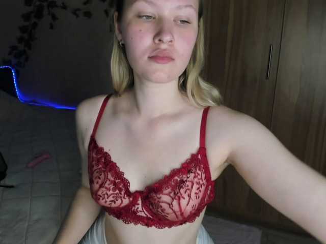 SkyeDavis live cam on BongaCams