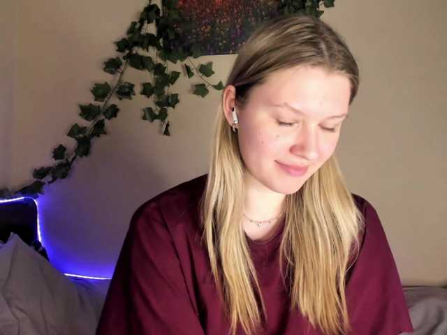 SkyeDavis's BongaCams show and profile