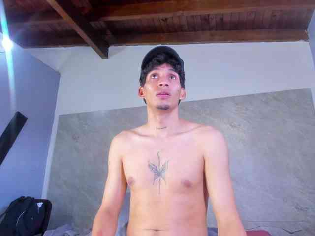 Emer-santos Sex Cam Show