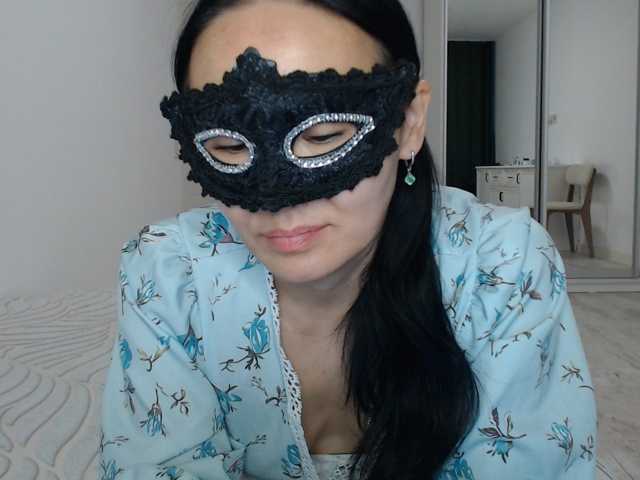 Just---me, live now on BongaCams