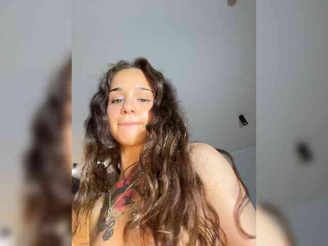 MilleMiMiMi webcam