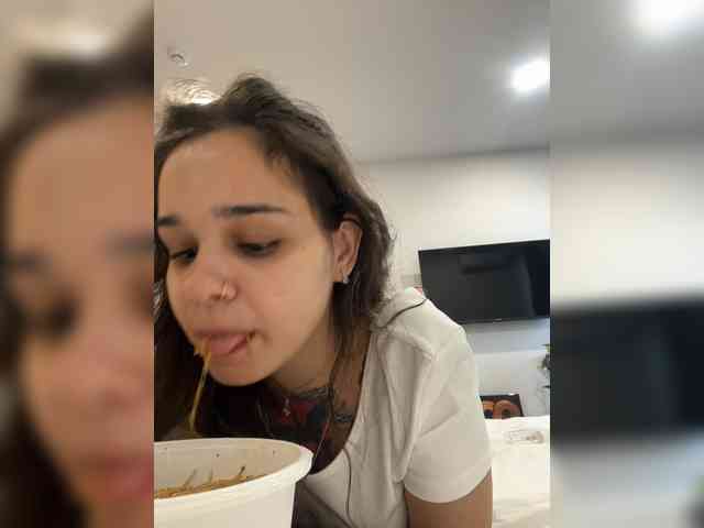 MilleMiMiMi webcam