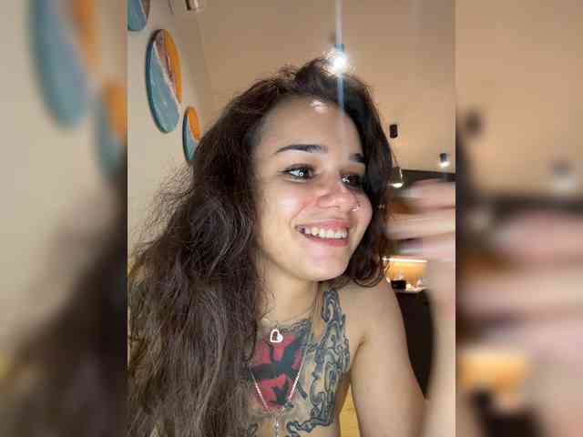 MilleMiMiMi webcam