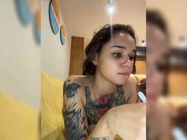 MilleMiMiMi webcam
