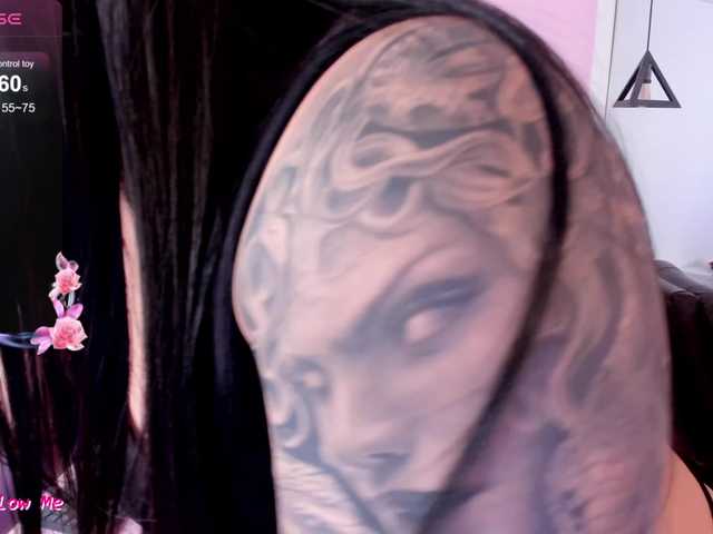 Briana-Goldd