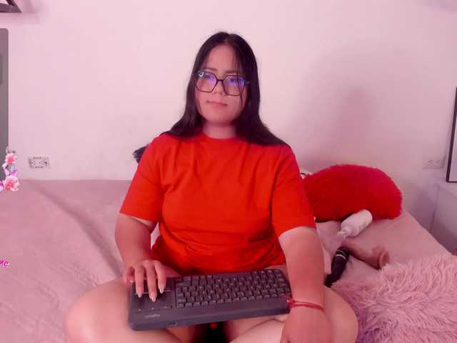 Briana-Goldd live cam on BongaCams