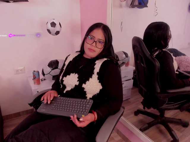 Briana-Goldd live cam on BongaCams
