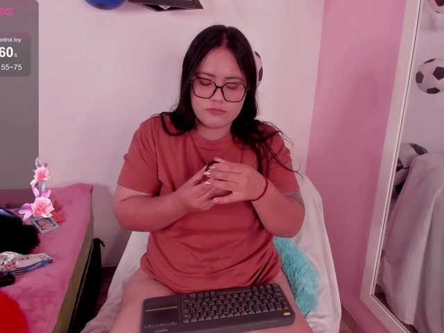 Briana-Goldd live cam on BongaCams