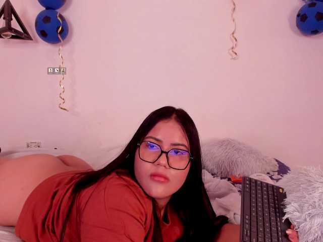 Briana-Goldd live cam on BongaCams