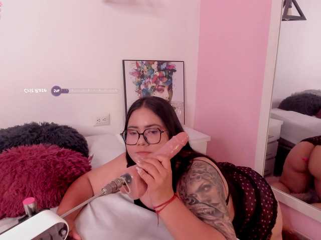 Briana-Goldd live cam on BongaCams