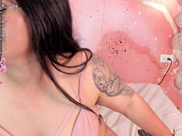 Briana-Goldd webcam