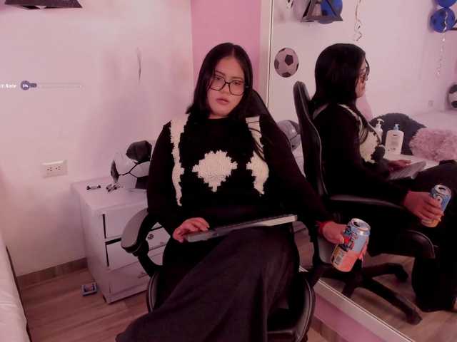 Briana-Goldd live cam on BongaCams