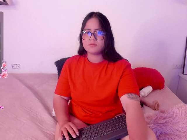 Briana-Goldd live cam on BongaCams