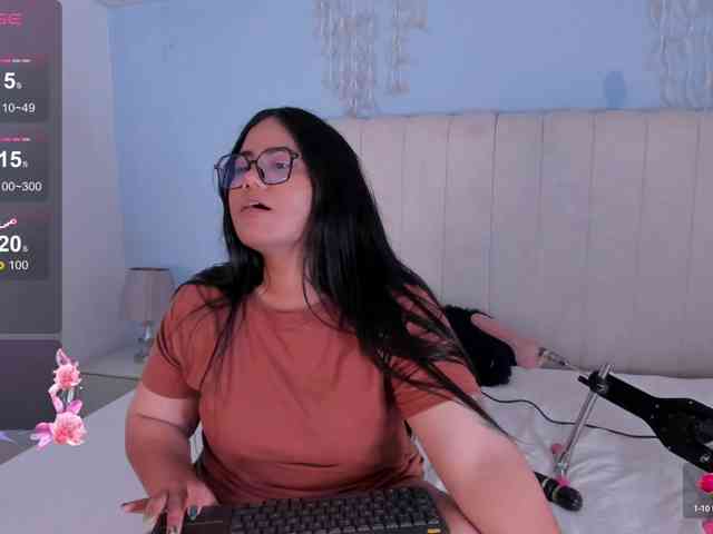 Briana-Goldd webcam