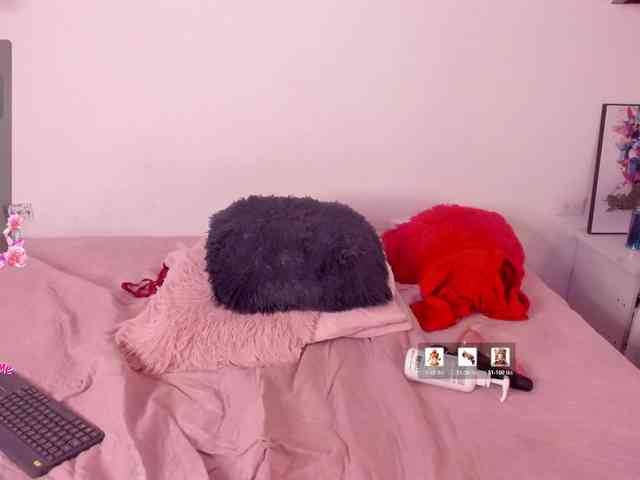 Briana-Goldd webcam