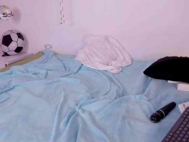 Briana-Goldd webcam